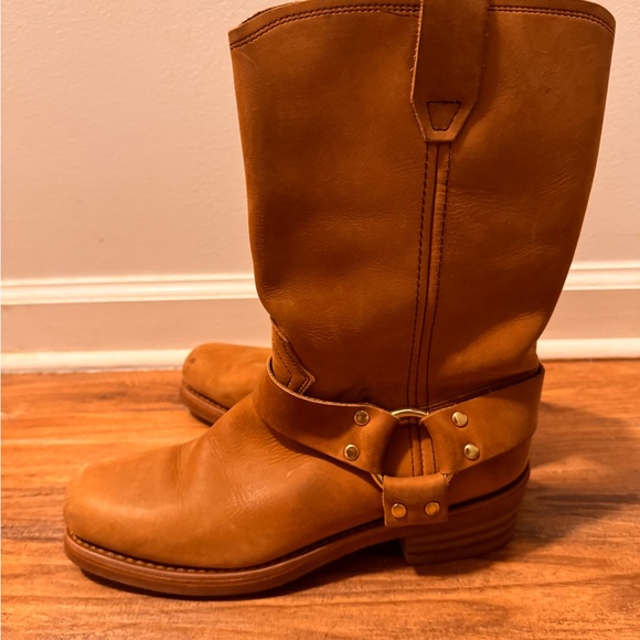Tan Leather Western Boots - Picture 2 of 4